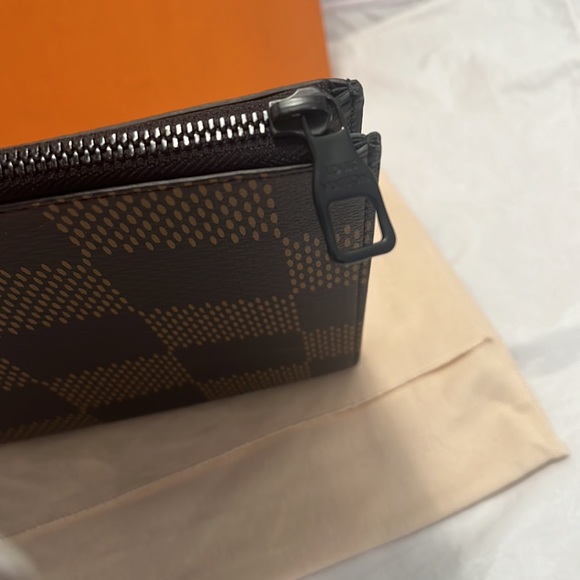 Louis Vuitton X Nigo Giant Pochette Jour GM - Picture 6 of 14